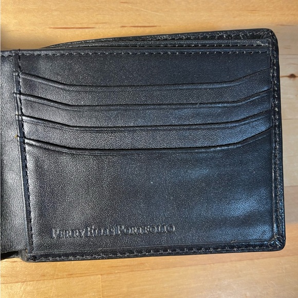 Perry Ellis Portfolio Genuine Leather bifold men's wallet - Picture 9 of 13